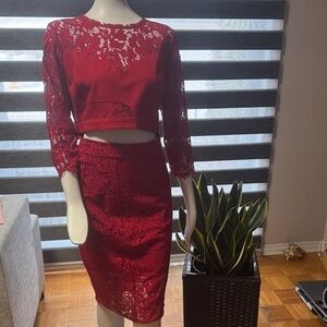 Elegant Red Lace Skirt and Crop Top combo by Marciano size L ( fits M) better !